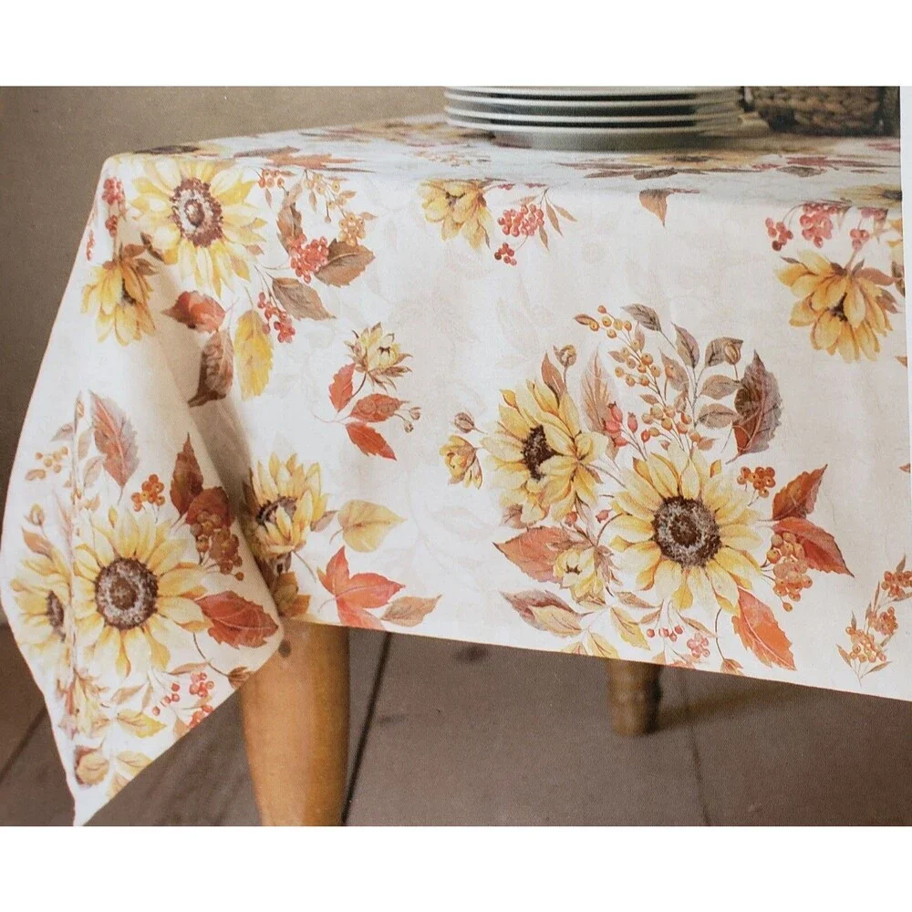 Jacquard Tablecloth 52